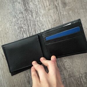 New Classic Black Leather Wallet